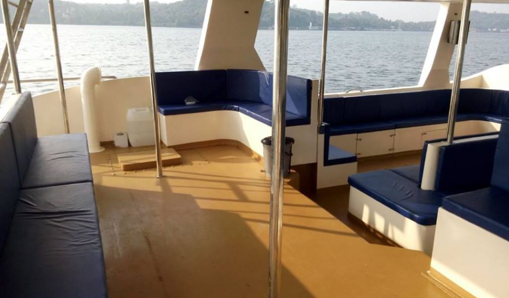 double-decker-yacht-in-goa-5