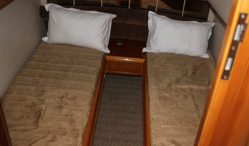 fairline-yacht-rental-boat-goa-6