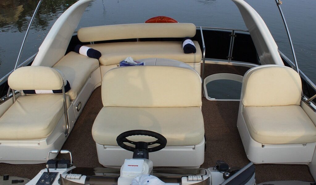 fairline-yacht-rental-boat-goa-8
