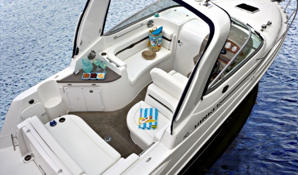 yach-rinker-goa-3
