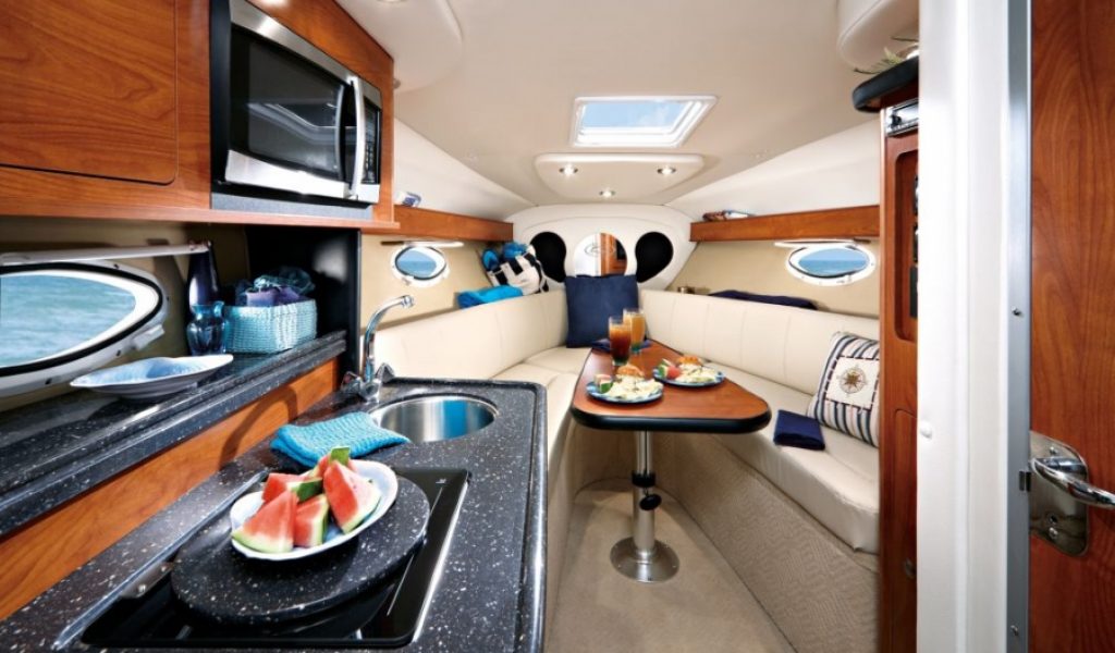 yach-rinker-goa-6