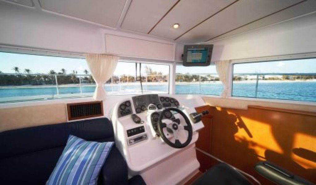 yacht-on-rent-in-goa-laggon-44-6