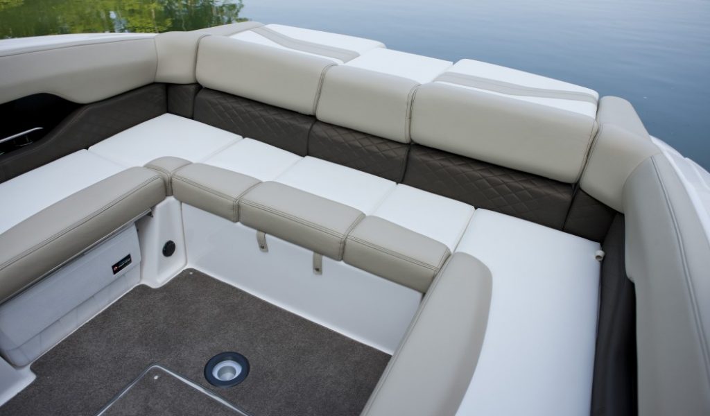 yacht-regal-goa-7